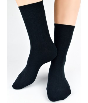 Носки NOVITI SB177-M-01, черные, в рубчик, размеры 43-46