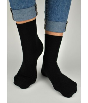 Детские носки NOVITI SB005-U-02, черные, размер 31-34